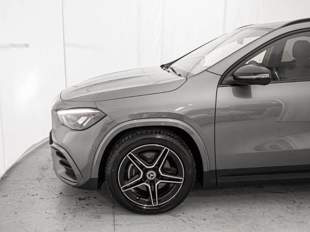 Mercedes-Benz GLA SUV nuova a Macerata (4)