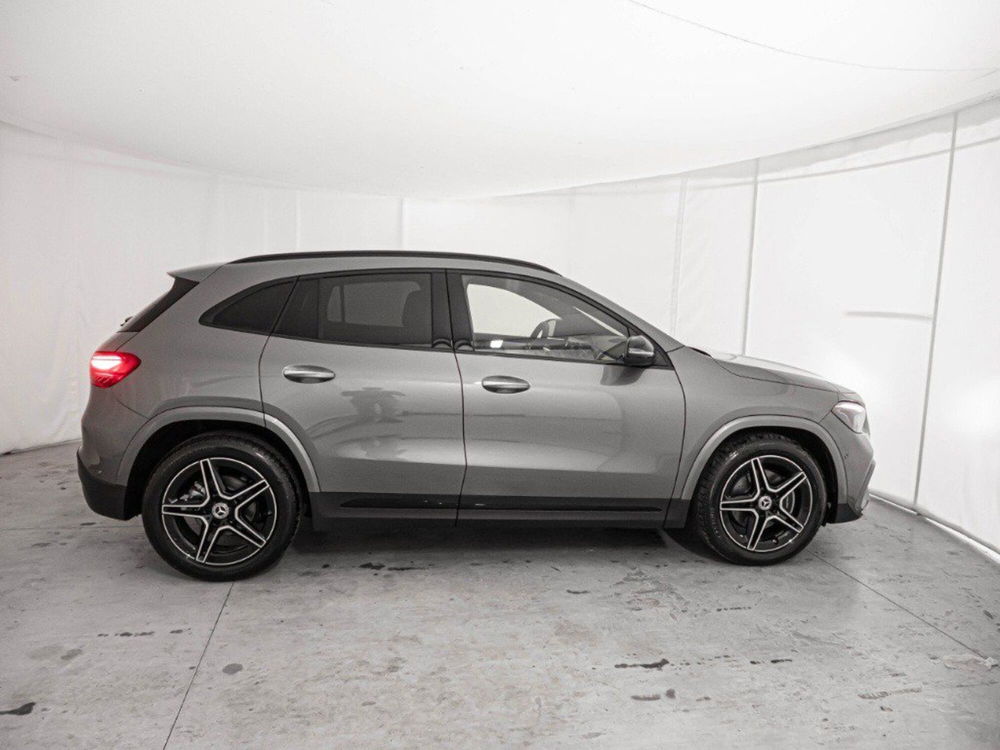 Mercedes-Benz GLA SUV nuova a Macerata (9)