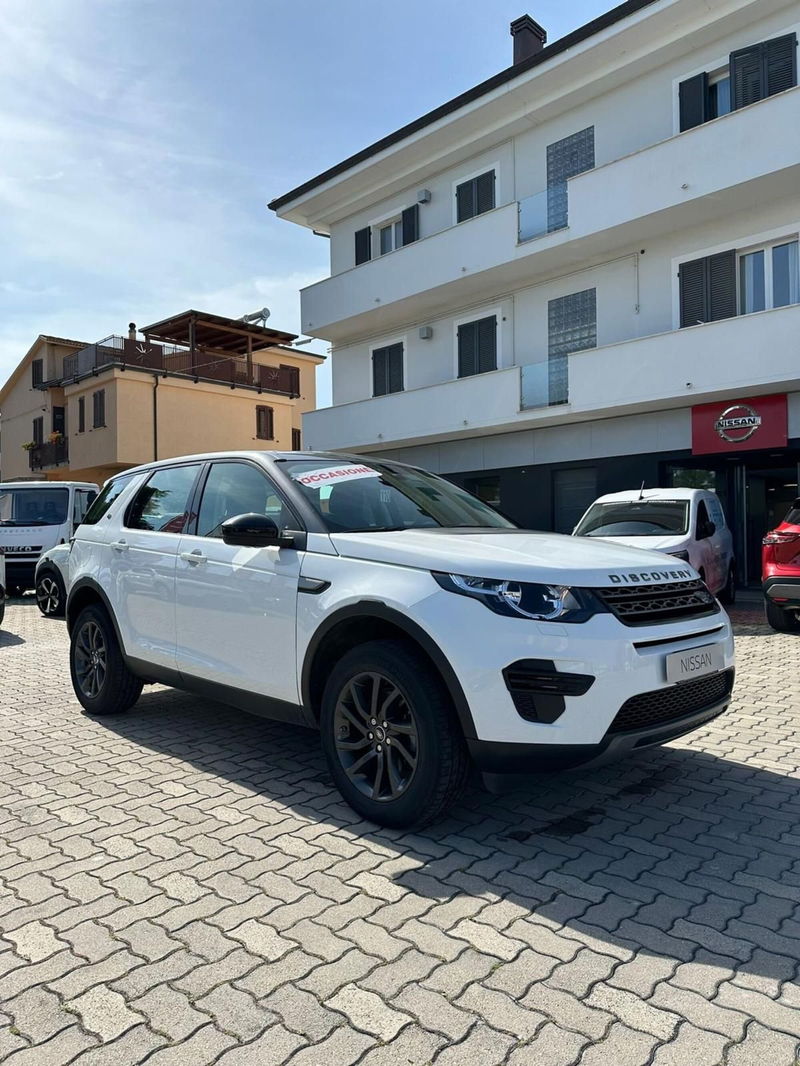 Land Rover Discovery Sport 2.0 TD4 150 CV Pure  del 2017 usata a Montecosaro