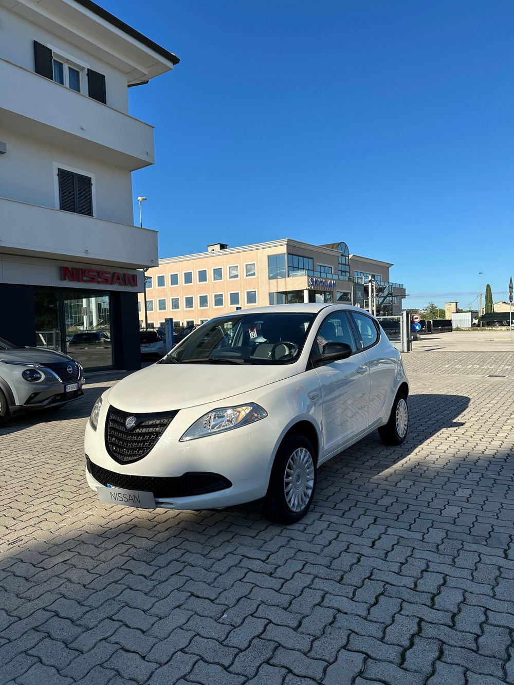 Lancia Ypsilon usata a Macerata (4)