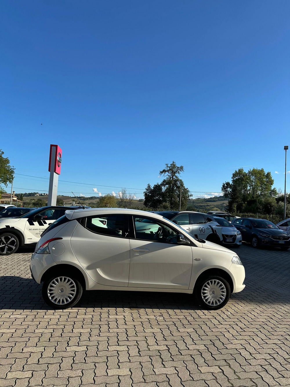 Lancia Ypsilon usata a Macerata (5)