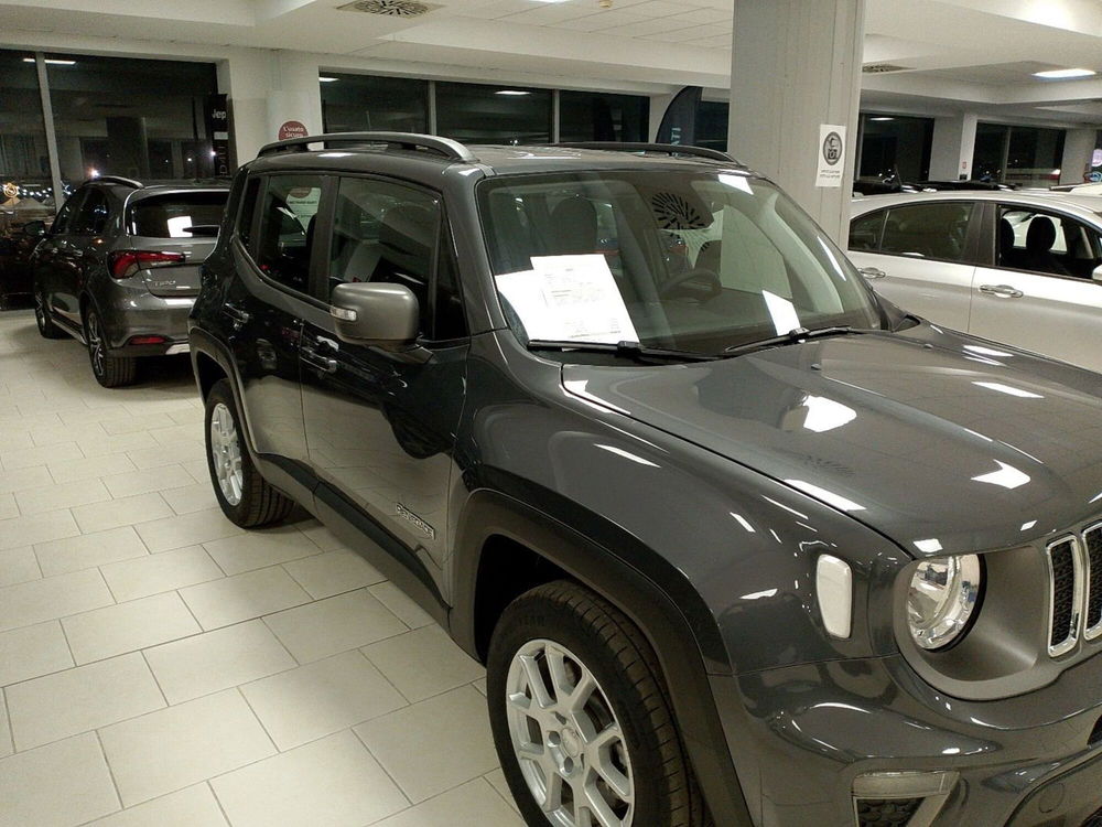 Jeep Renegade nuova a Lecce (8)