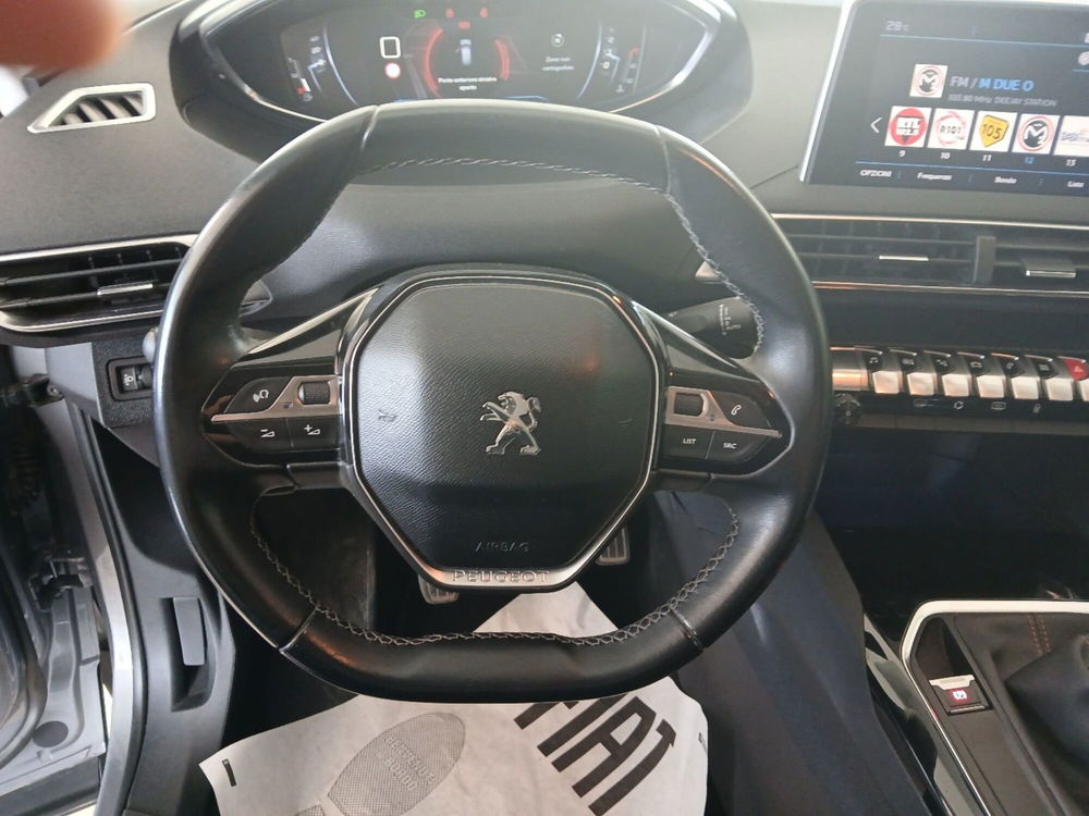 Peugeot 3008 usata a Lecce (18)