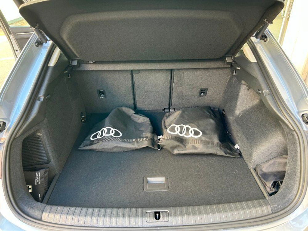 Audi Q3 Sportback nuova a Palermo (12)