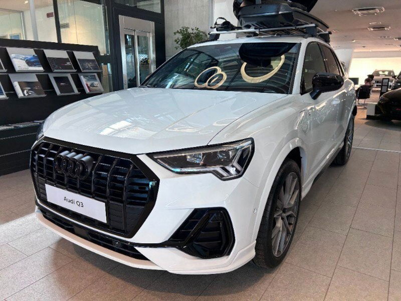 Audi Q3 45 TFSI e S tronic Business del 2024 usata a Palermo