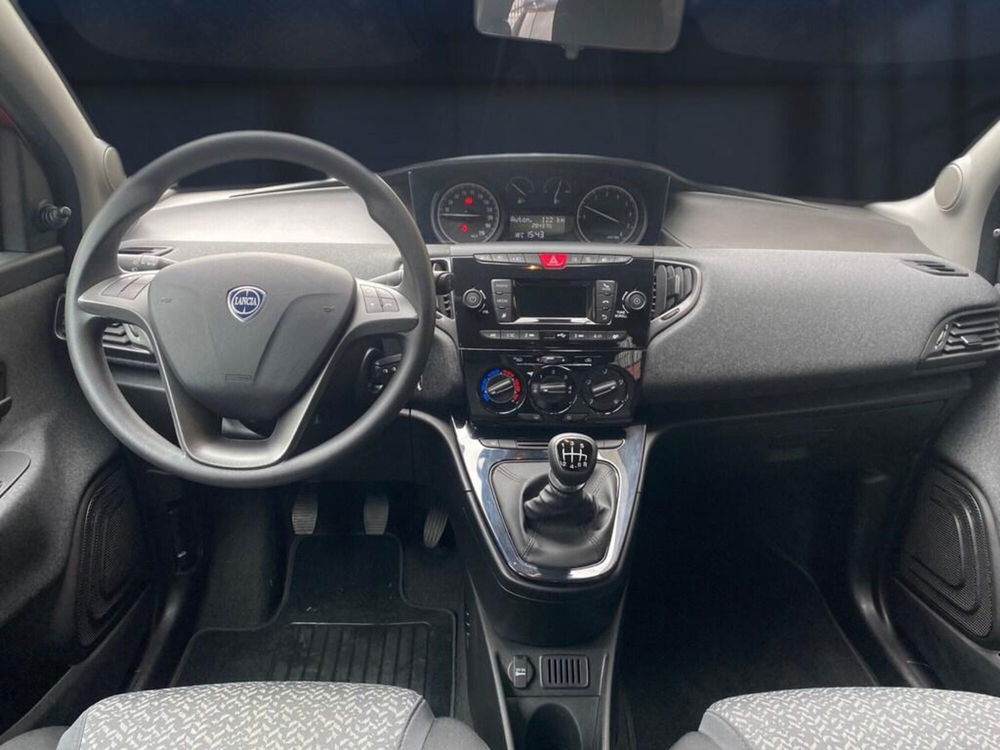 Lancia Ypsilon usata a Torino (5)