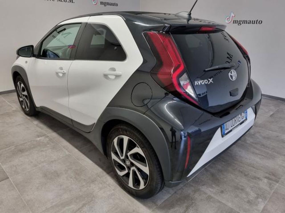 Toyota Aygo X usata a Como (17)