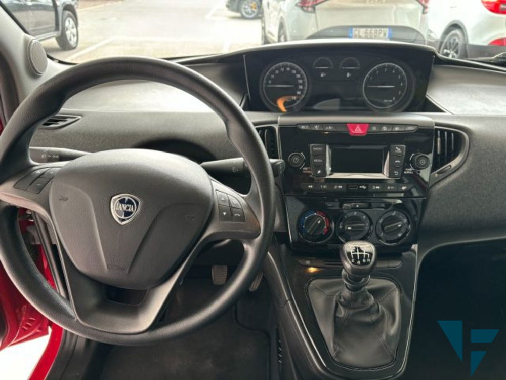 Lancia Ypsilon usata a Treviso (13)