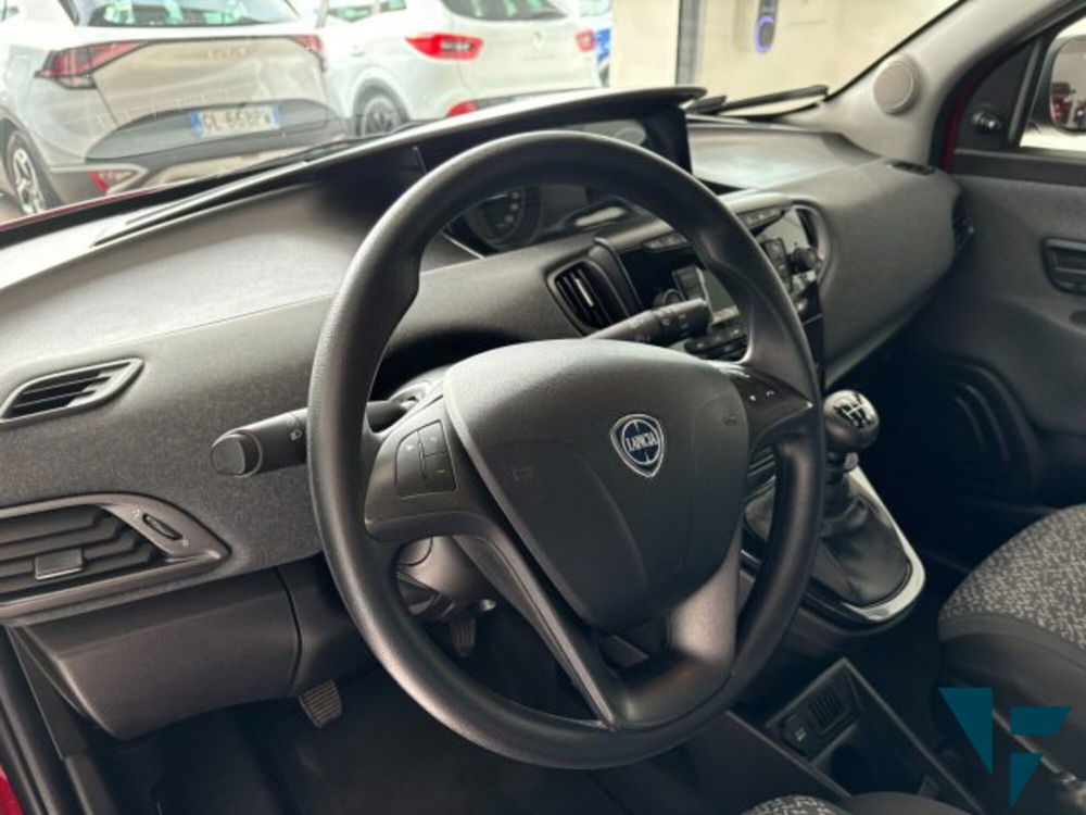 Lancia Ypsilon usata a Treviso (15)