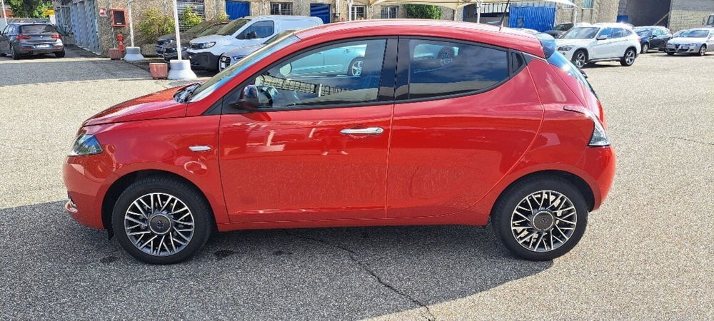 Lancia Ypsilon usata a Varese (8)