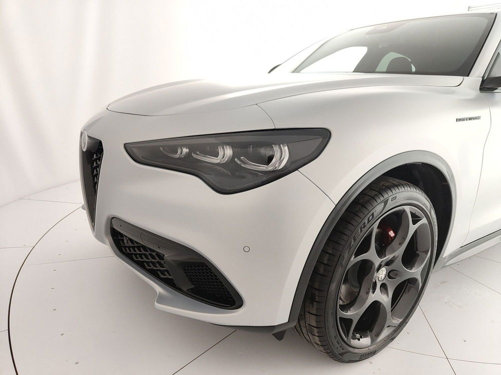 Alfa Romeo Stelvio nuova a Caserta (14)