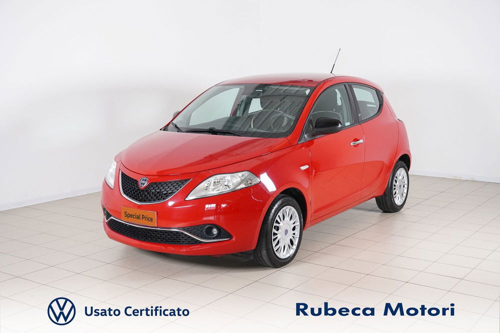 Lancia Ypsilon usata a Perugia