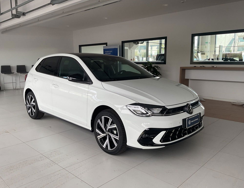 Volkswagen Polo nuova a Salerno (4)