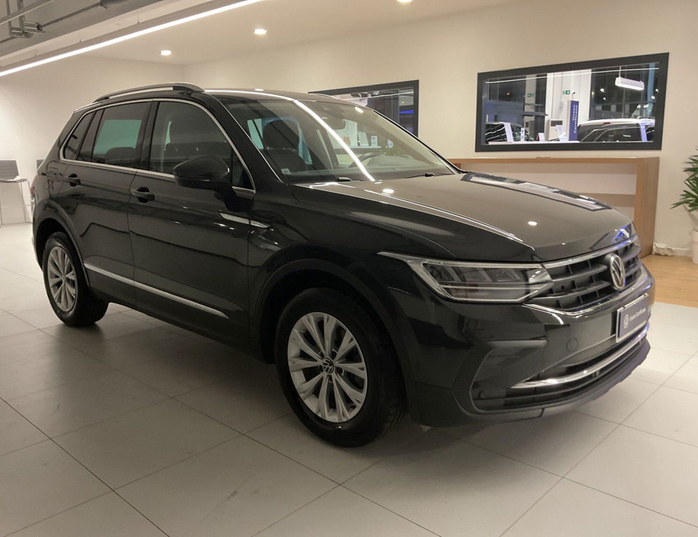 Volkswagen Tiguan usata a Salerno (4)