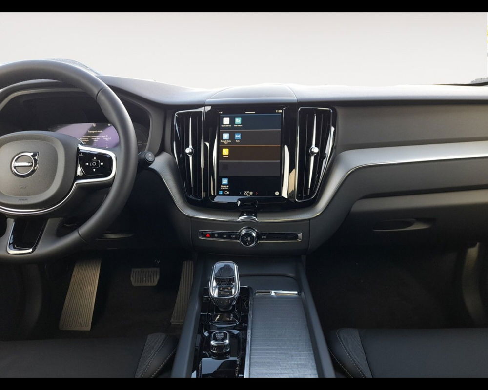 Volvo XC60 nuova a Ravenna (11)