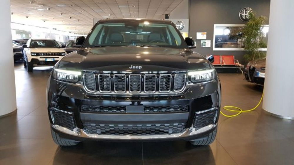 Jeep Grand Cherokee nuova a Modena (2)