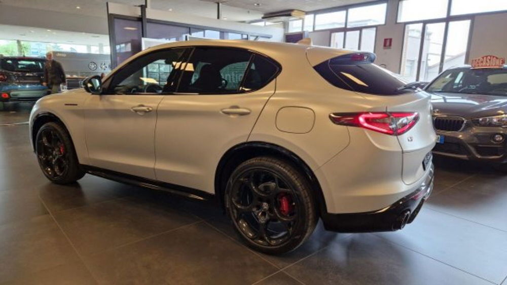 Alfa Romeo Stelvio usata a Modena (13)