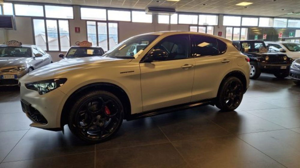 Alfa Romeo Stelvio usata a Modena (6)