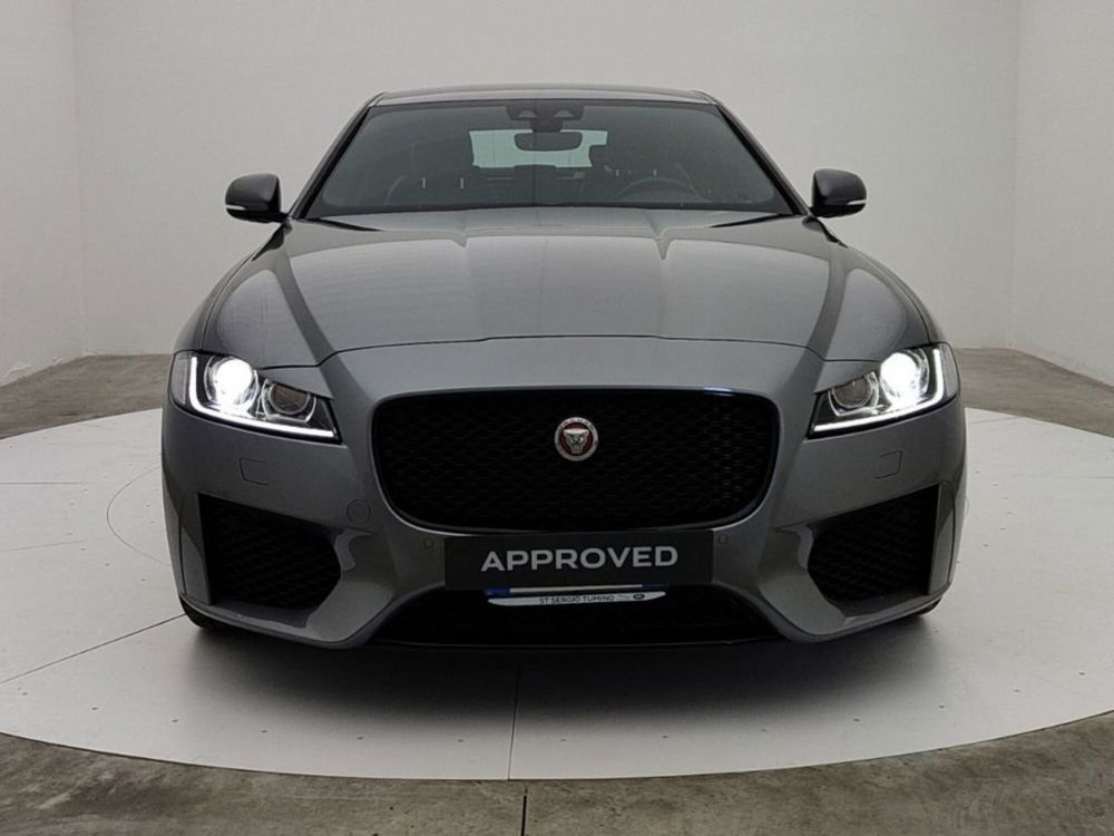 Jaguar XF usata a Ragusa (8)