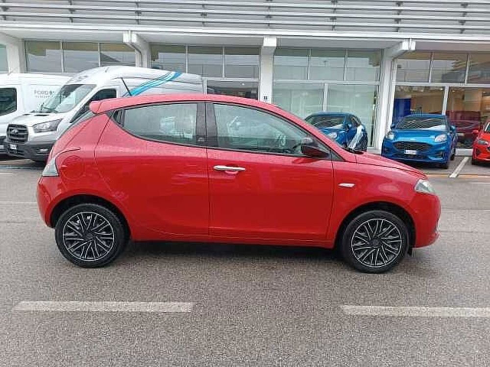 Lancia Ypsilon usata a Vicenza (12)