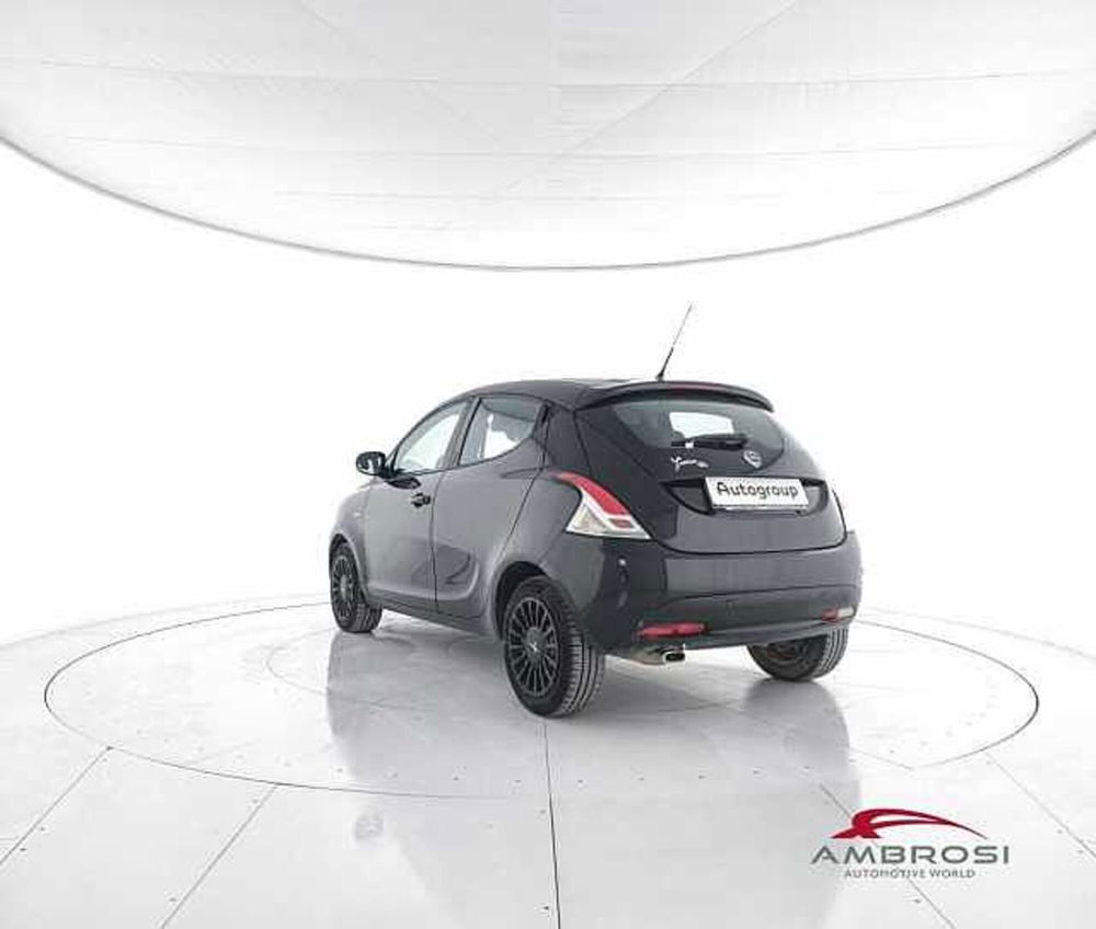 Lancia Ypsilon usata a Perugia (4)