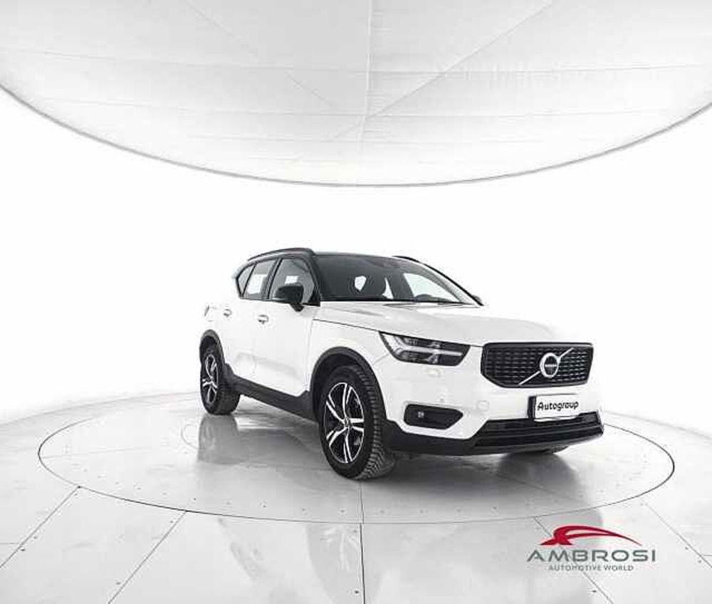 Volvo XC40 usata a Viterbo (2)