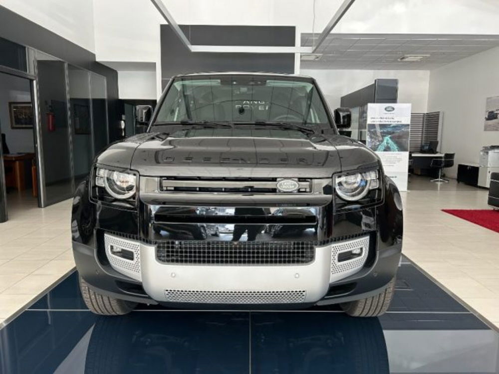 Land Rover Defender nuova a Potenza (2)