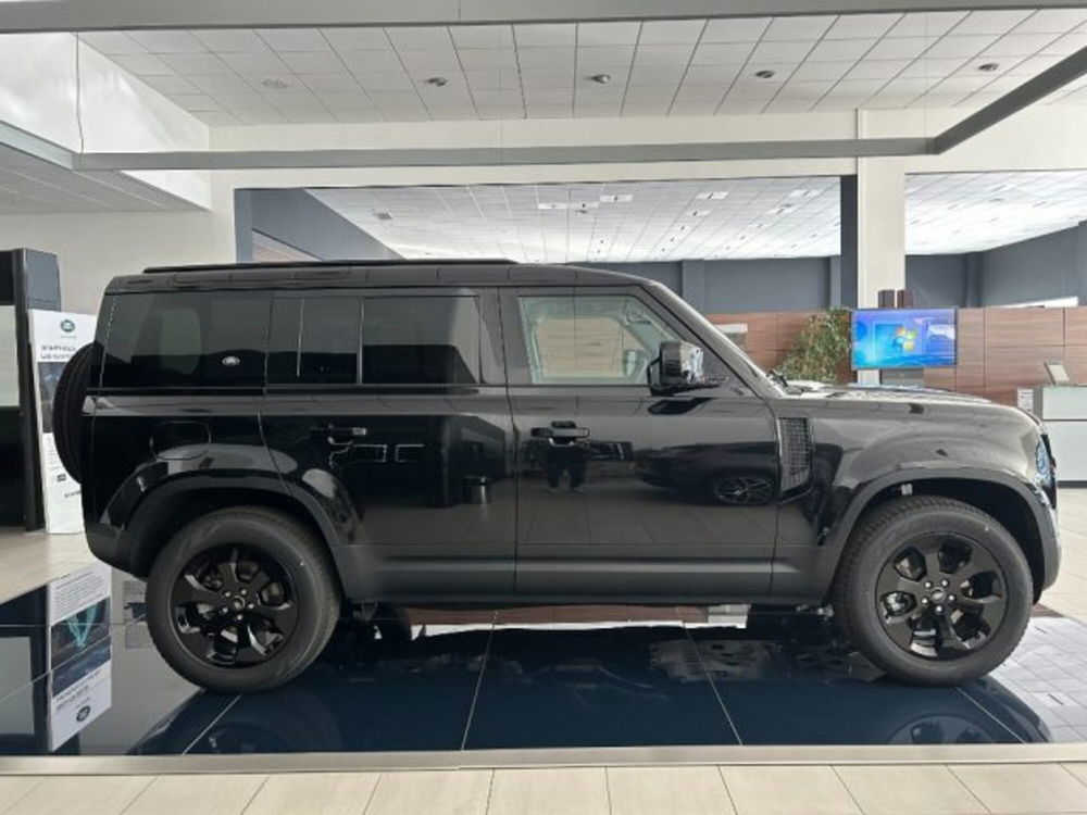 Land Rover Defender nuova a Potenza (3)