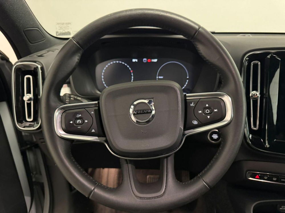 Volvo XC40 usata a Como (11)