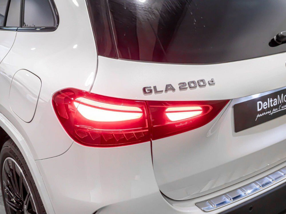 Mercedes-Benz GLA SUV nuova a Ancona (6)