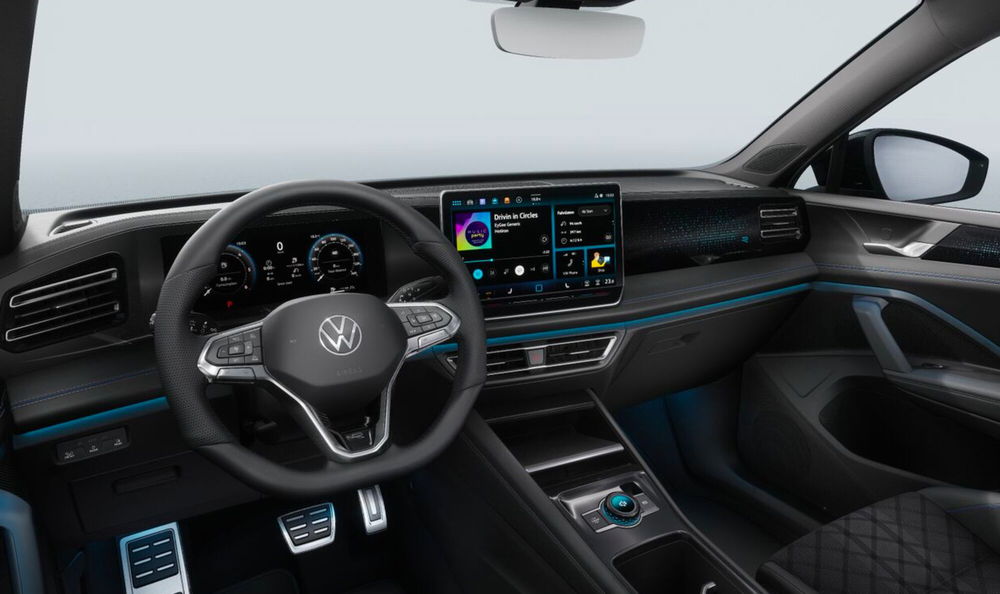 Volkswagen Tiguan nuova a Modena (18)