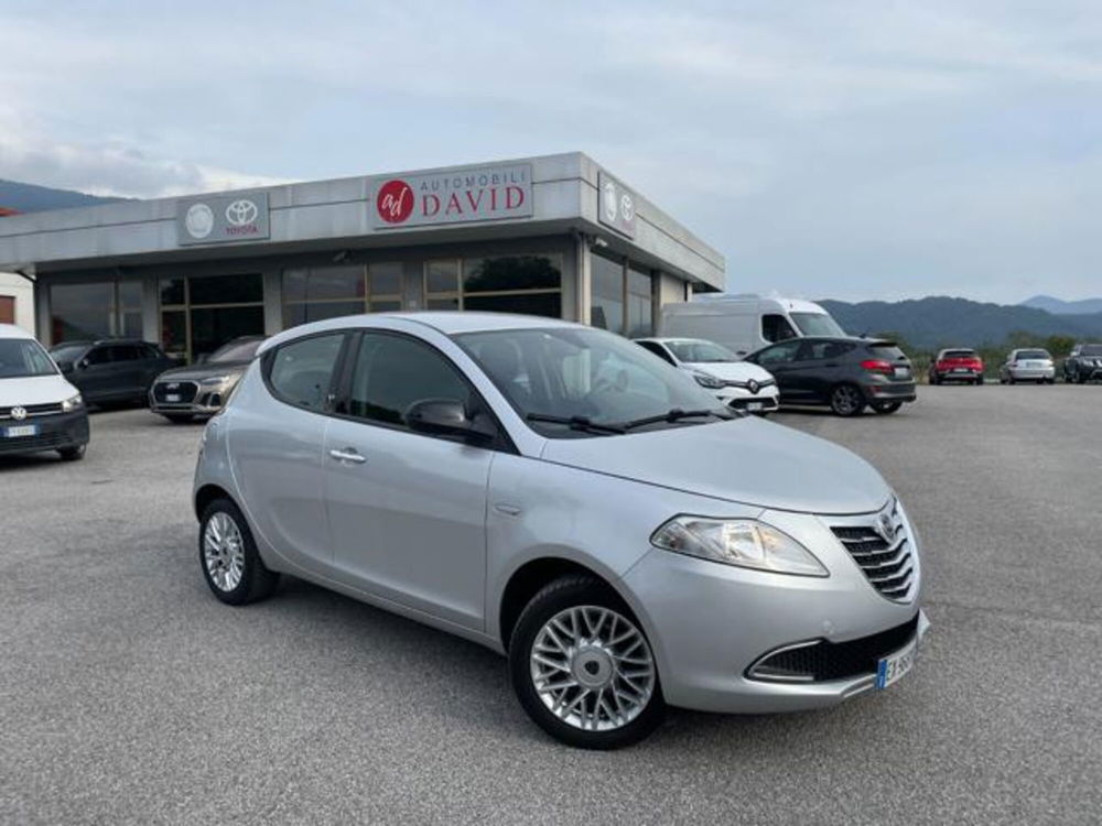 Lancia Ypsilon usata a Pordenone