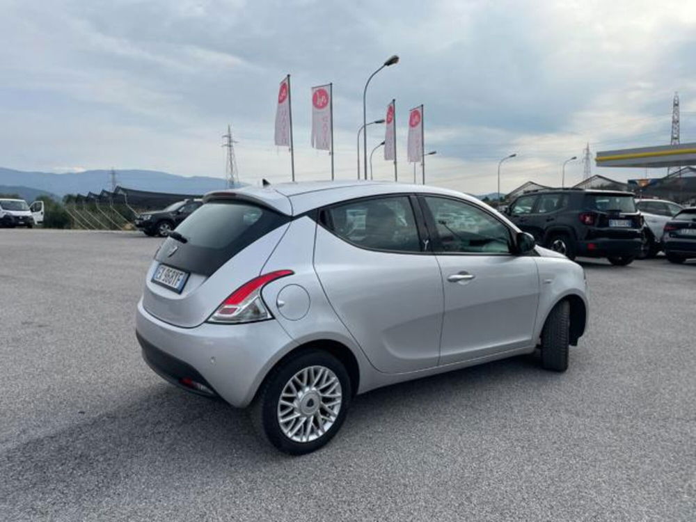 Lancia Ypsilon usata a Pordenone (4)