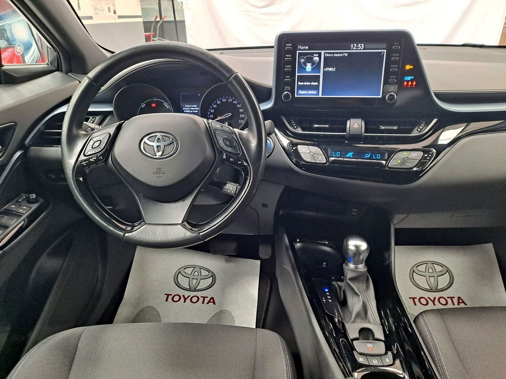 Toyota Toyota C-HR usata a Roma (11)