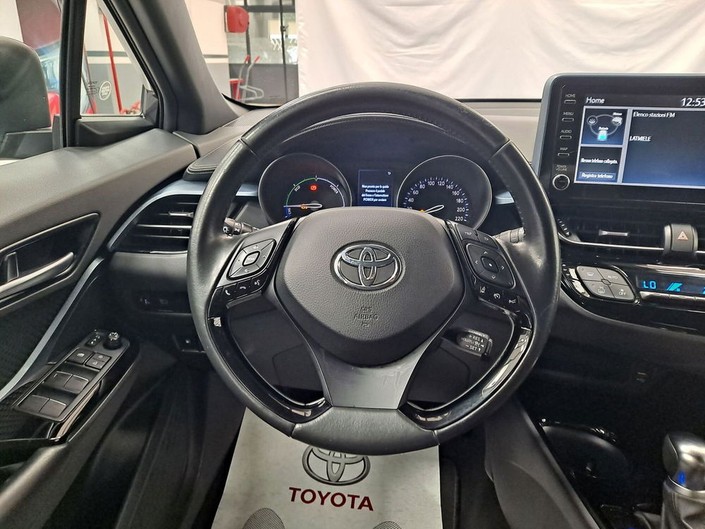 Toyota Toyota C-HR usata a Roma (14)