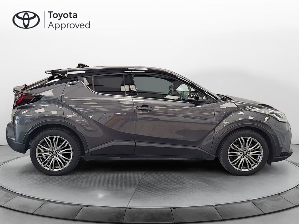 Toyota Toyota C-HR usata a Roma (15)