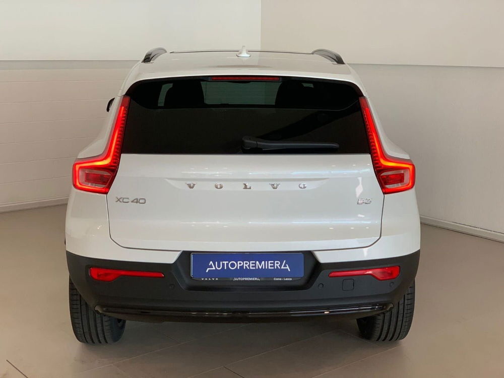 Volvo XC40 nuova a Como (4)