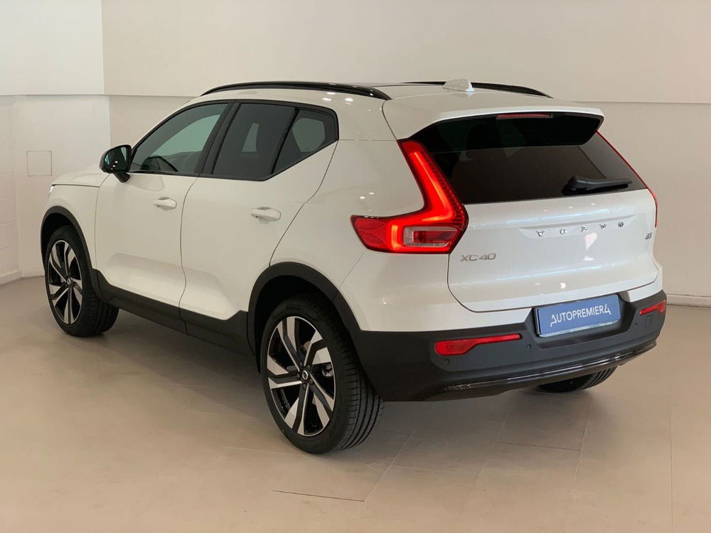 Volvo XC40 nuova a Como (5)