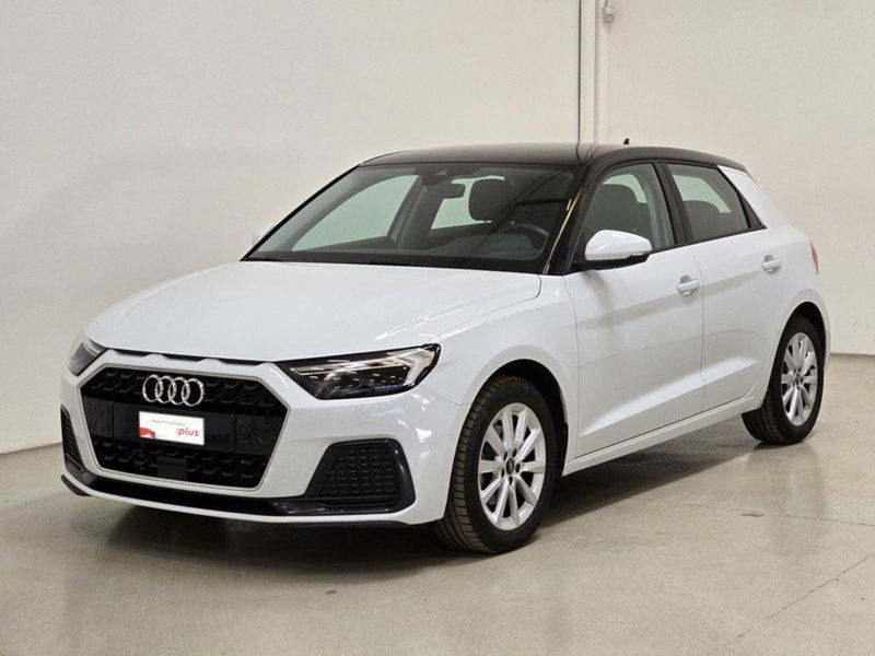 Audi A1 Sportback Sportback 30 1.0 tfsi Business 110cv s-tronic del 2023 usata a Alessandria