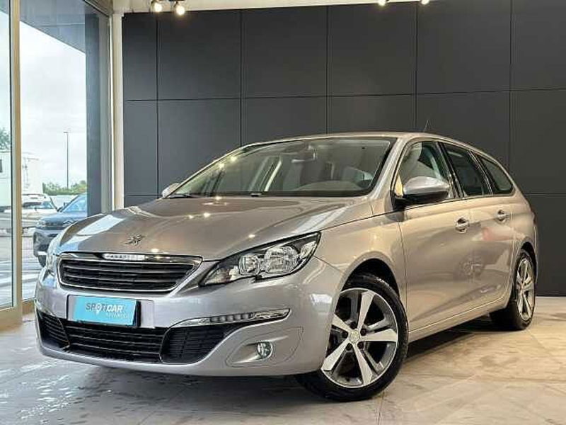 Peugeot 308 BlueHDi 100 S&amp;S Active  del 2016 usata a Venezia