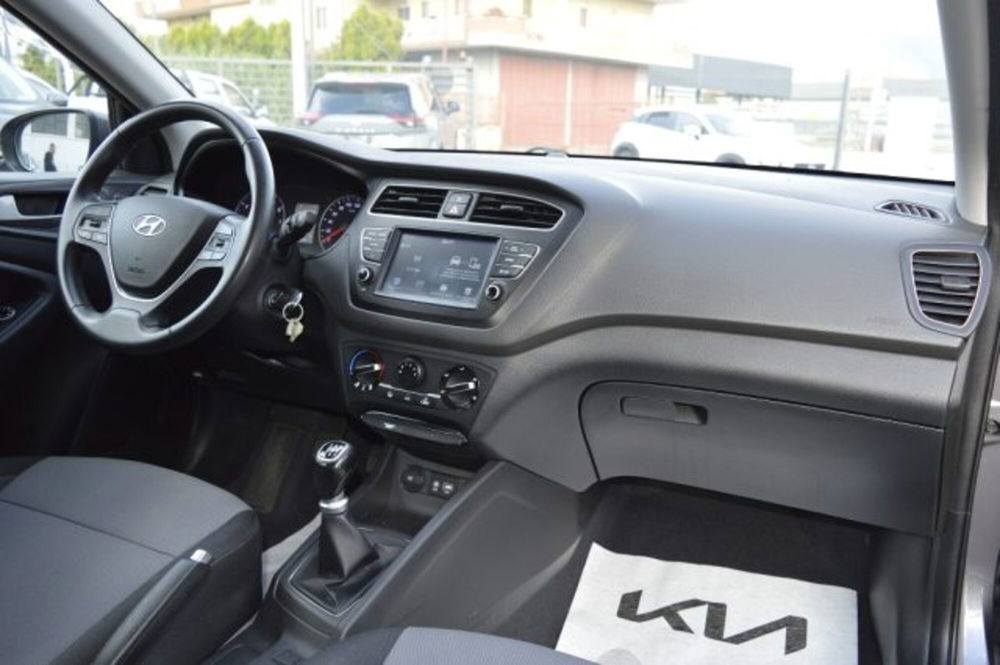 Hyundai i20 usata a Latina (9)