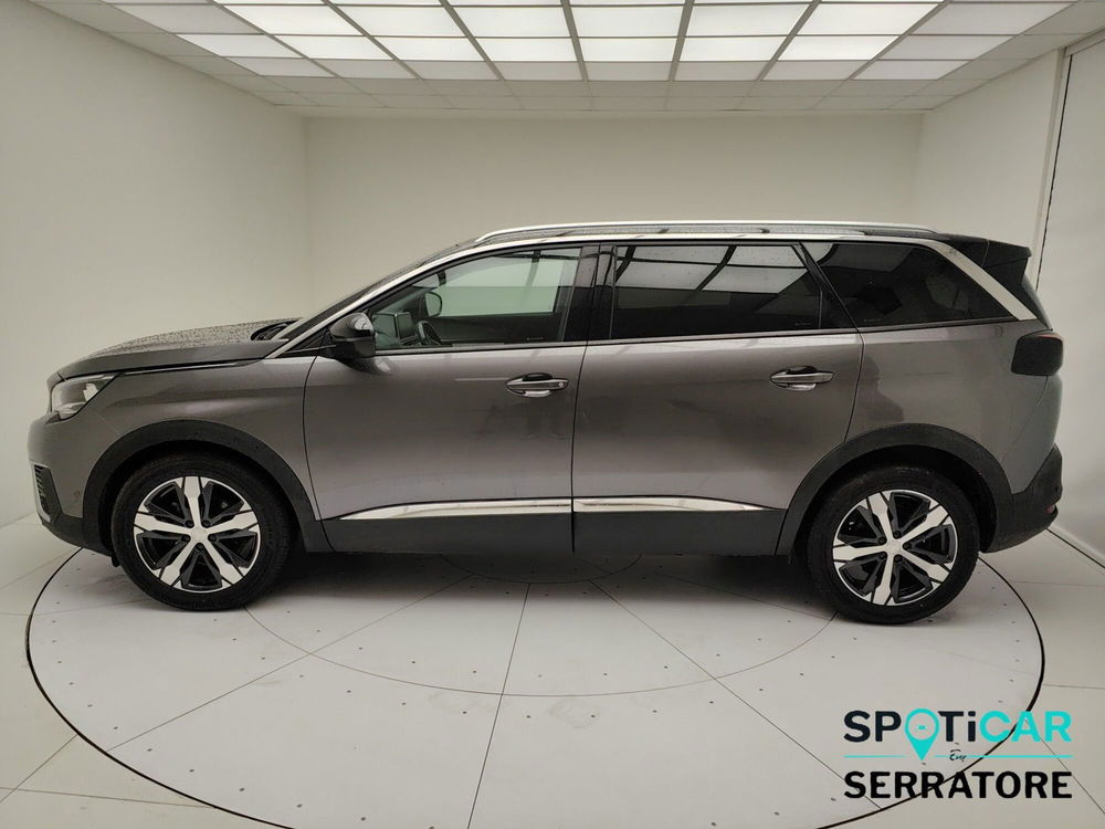 Peugeot 5008 usata a Como (4)