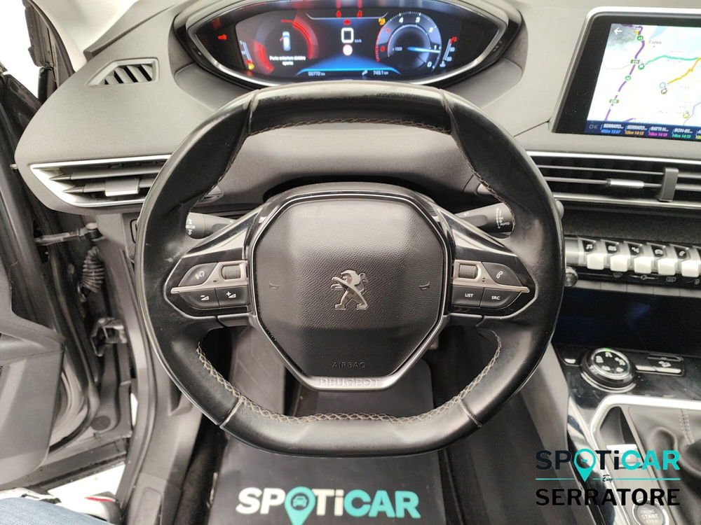 Peugeot 5008 usata a Como (8)