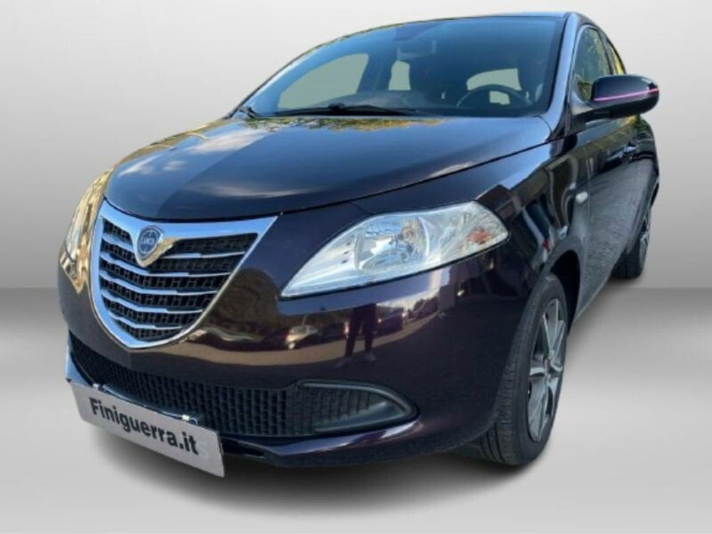 Lancia Ypsilon usata a Lecco