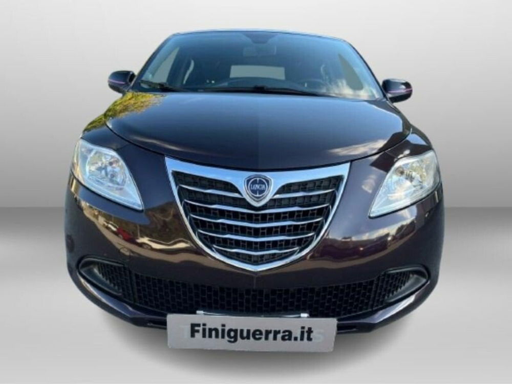 Lancia Ypsilon usata a Lecco (3)