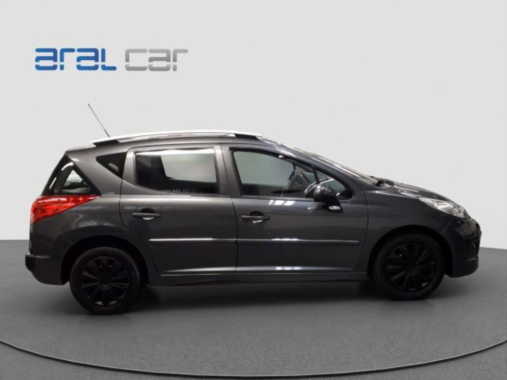 Peugeot 207 SW usata a Torino (7)