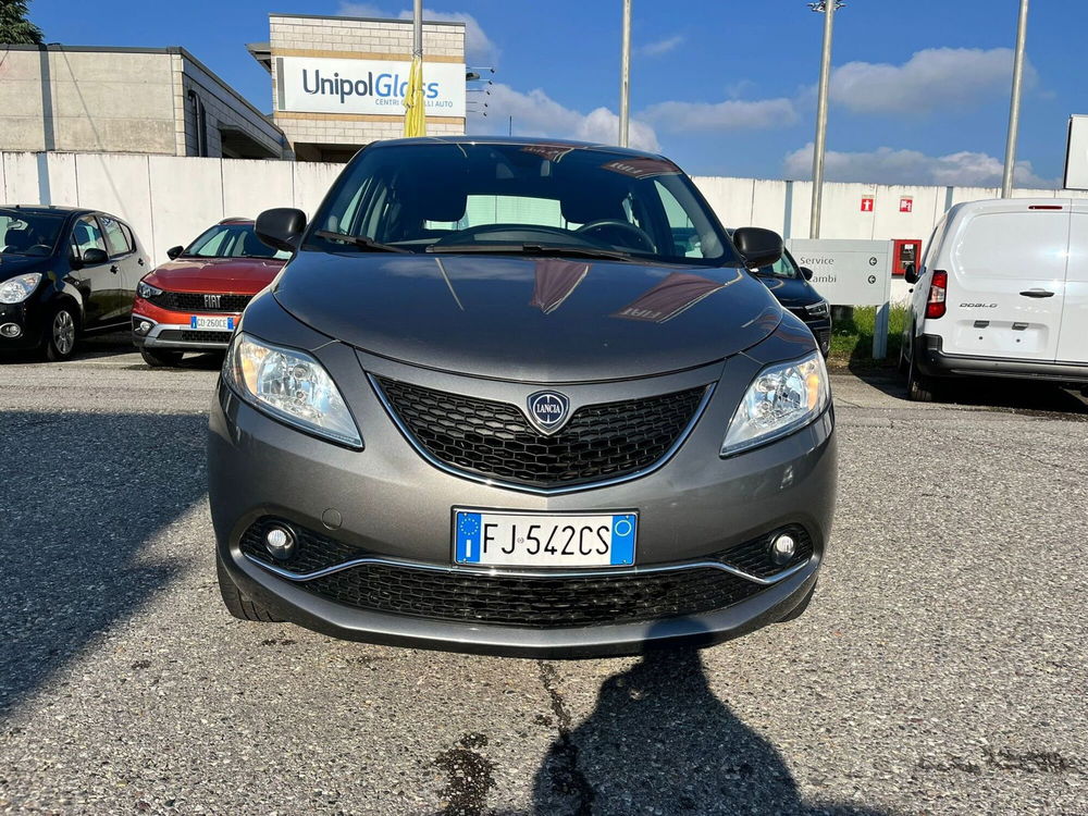 Lancia Ypsilon usata a Milano (2)