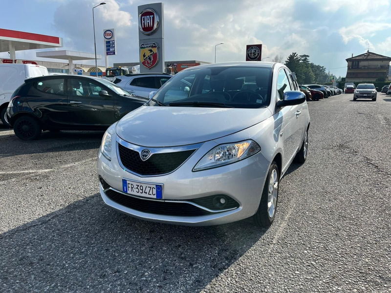 Lancia Ypsilon 1.2 69 CV 5 porte Platinum  del 2018 usata a Milano