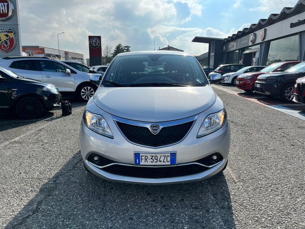 Lancia Ypsilon usata a Milano (2)