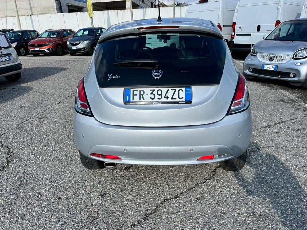 Lancia Ypsilon usata a Milano (8)